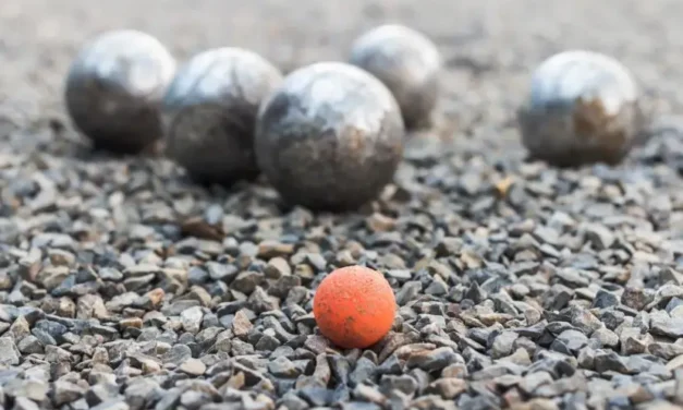 Petanque Golyó: Útmutató a Tökéletes Golyó Kiválasztásához