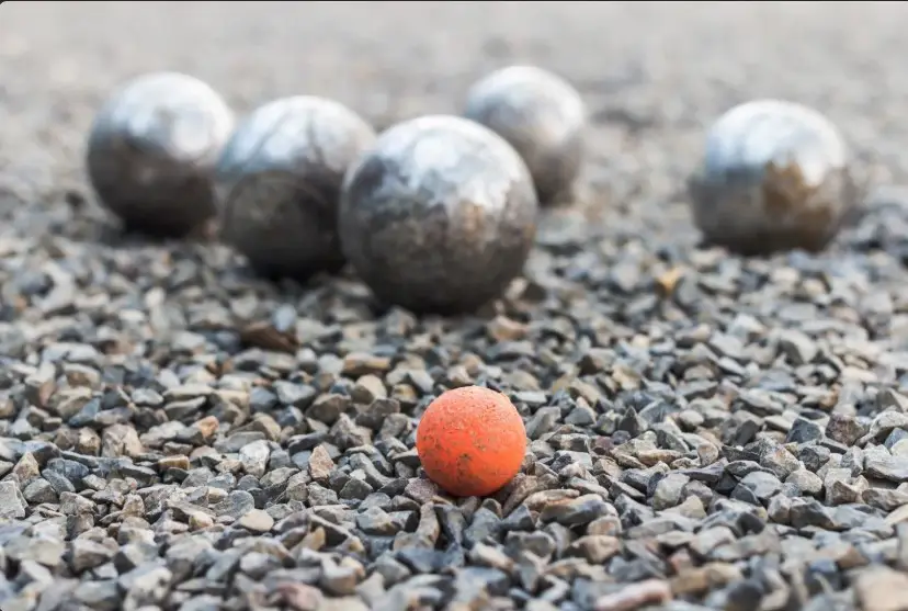 Petanque Golyó: Útmutató a Tökéletes Golyó Kiválasztásához